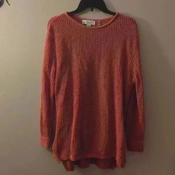 Simply Noelle, large pink sweater - Picture 2 of 5